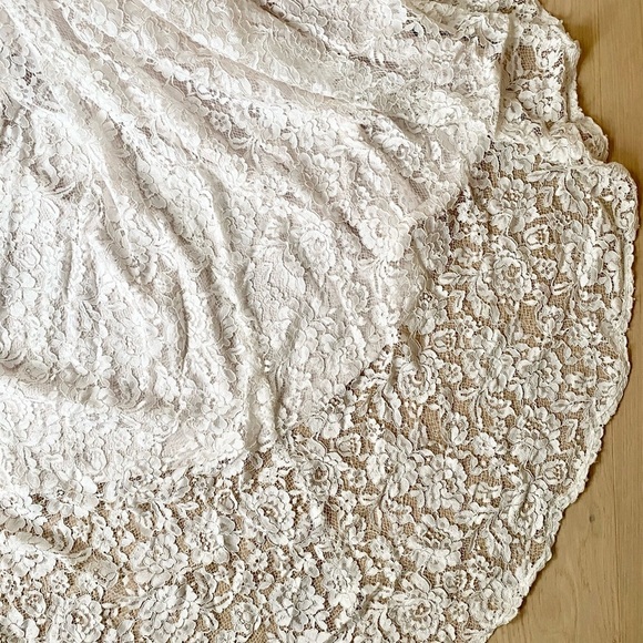 Mikaella Elegant Lace Wedding Dress with Train - Picture 5 of 10